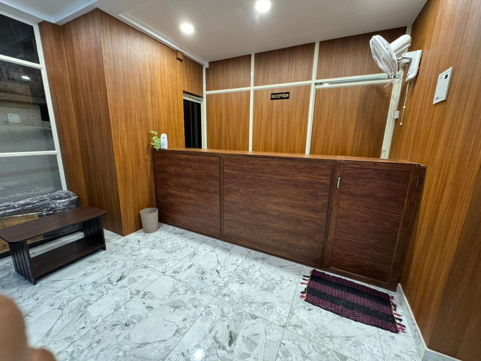 M M Residency Hotel Kochi Екстериор снимка