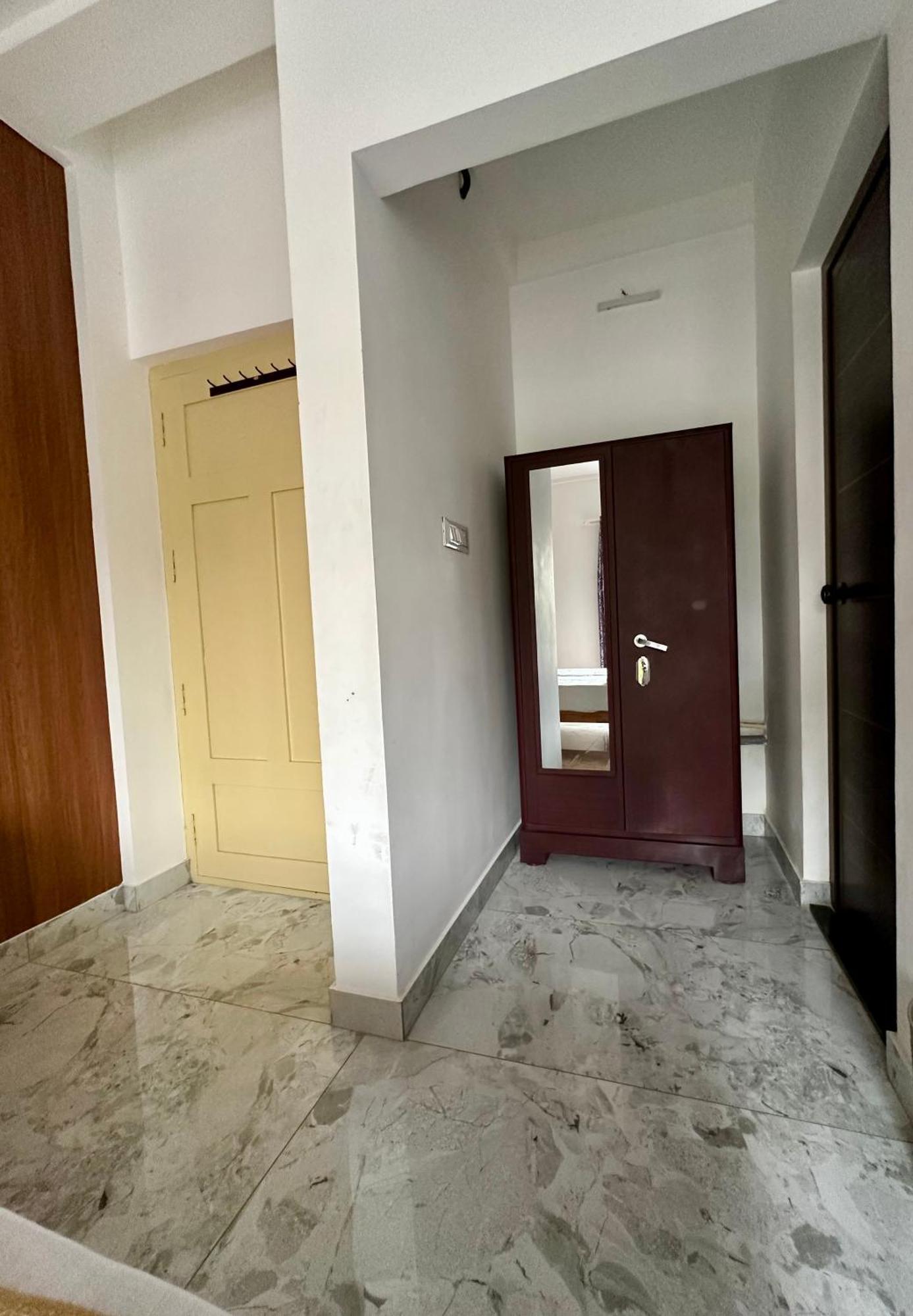 M M Residency Hotel Kochi Екстериор снимка